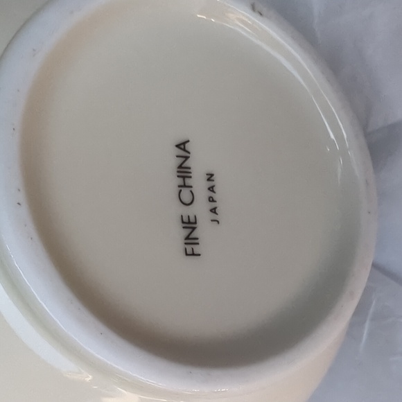 Christmas Holly Yuletide small Pitcher c Gold Trim Japan Holiday Fine China Vtg - Picture 3 of 4